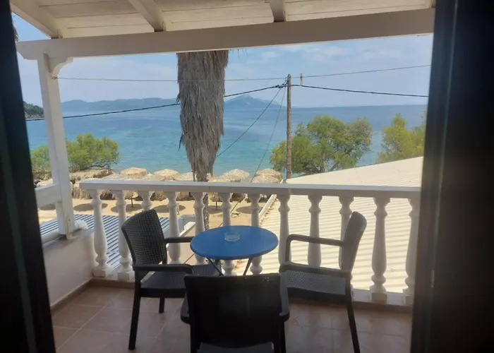 Delfinario * Pteleós