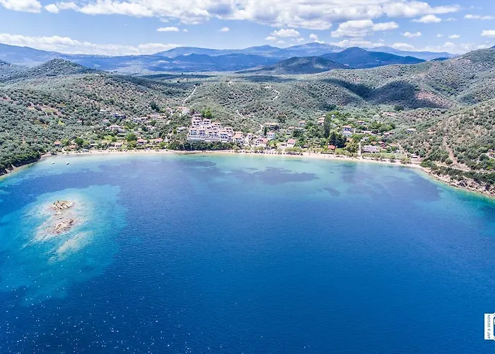 Delfinario * Pteleós