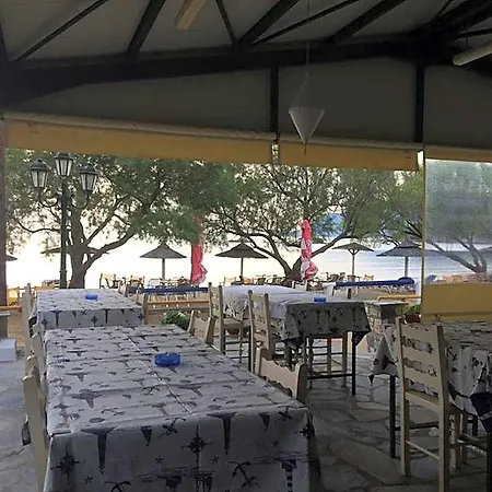 Hotel Delfinario *