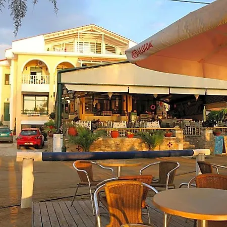 Hotel Delfinario *