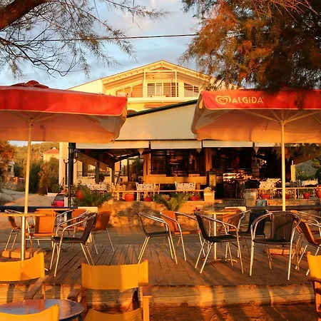 Delfinario Hotel Pteleos